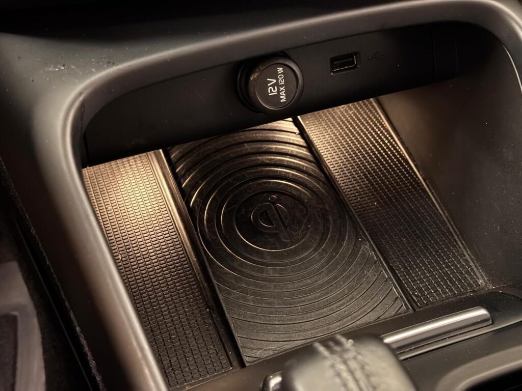 Volvo XC40, image 10