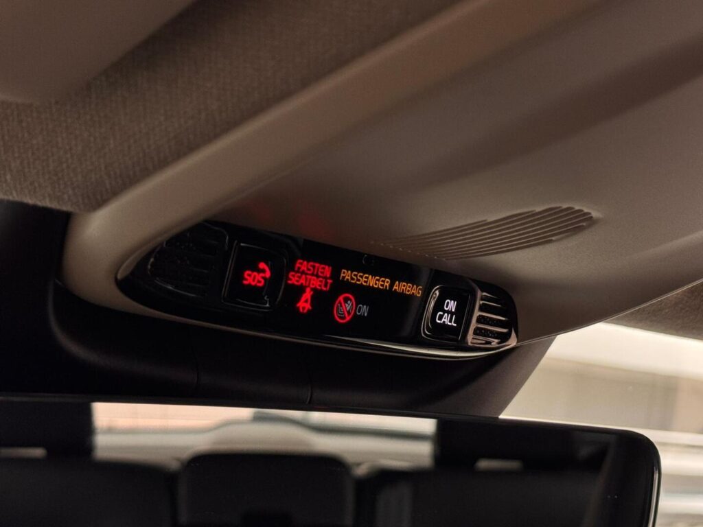 Volvo XC40, image 11