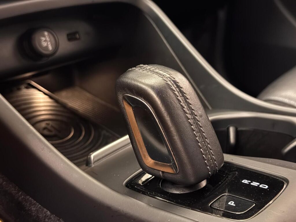 Volvo XC40, image 12