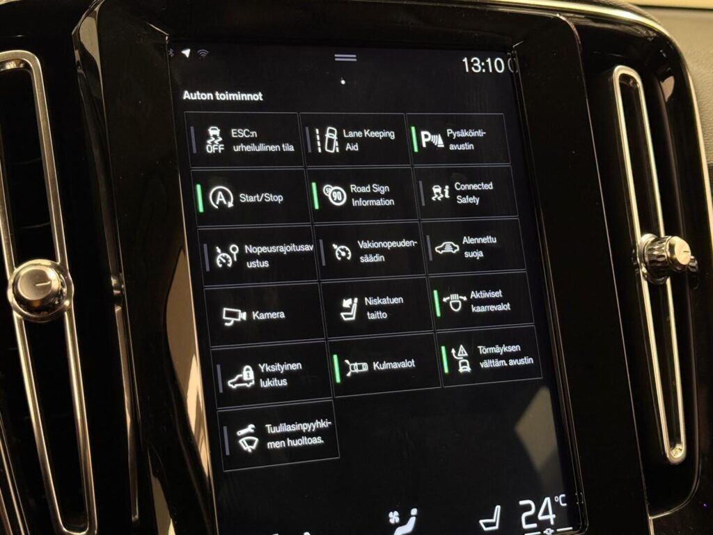 Volvo XC40, image 13