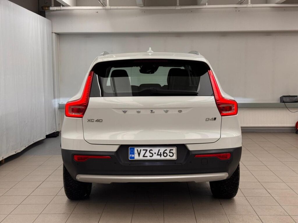 Volvo XC40, image 17
