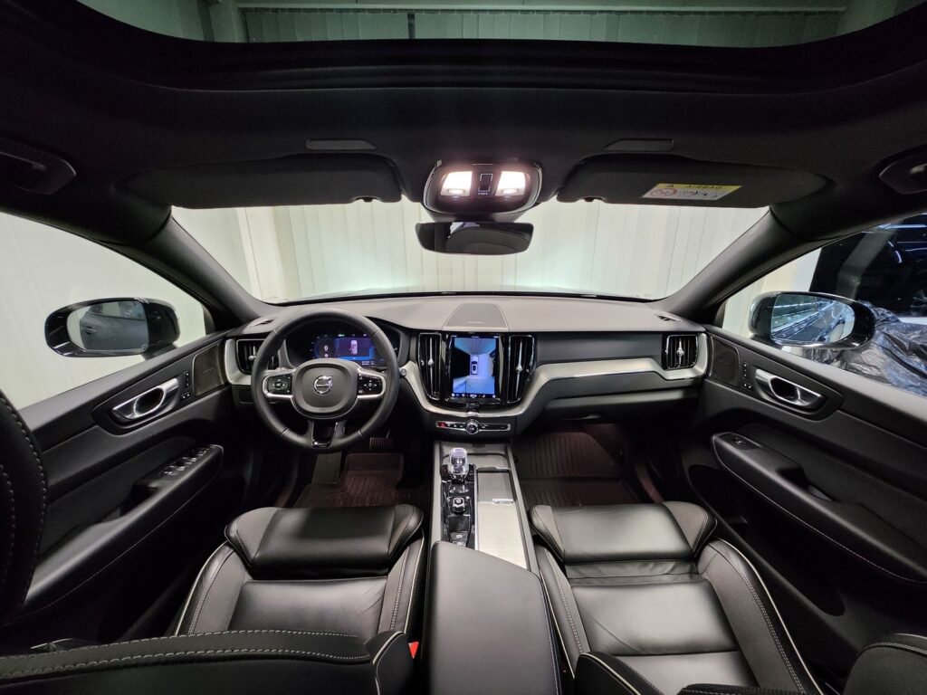 Volvo XC60, image 11