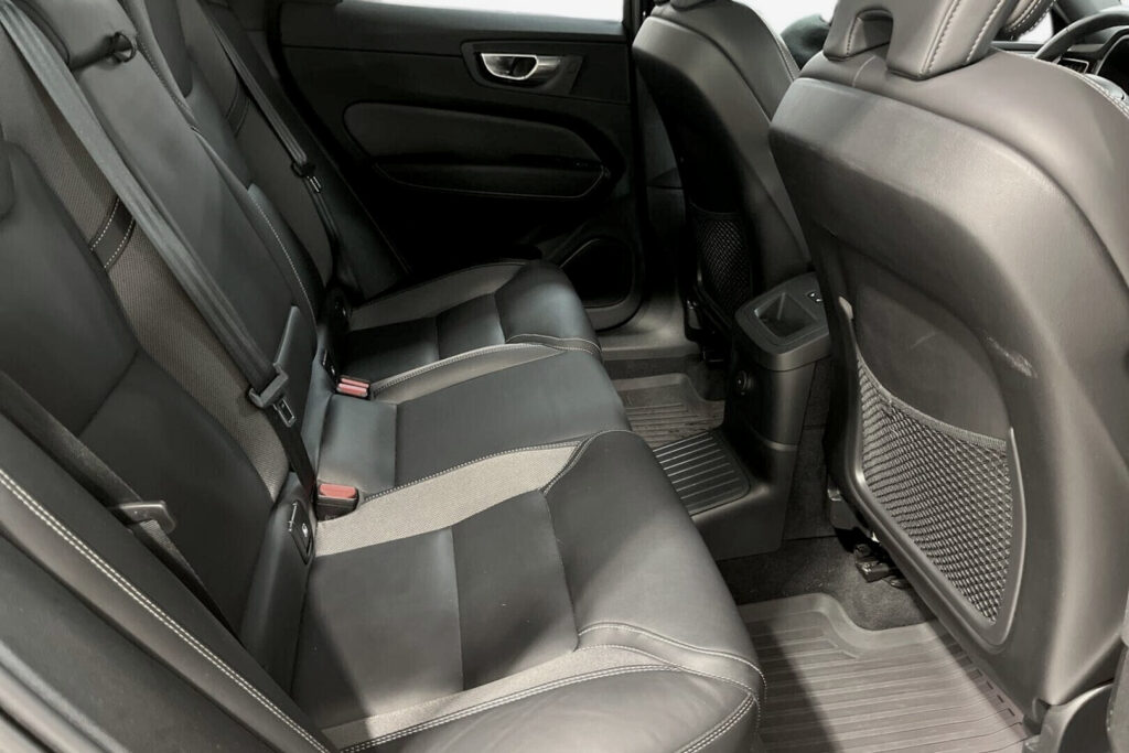 Volvo XC60, image 8