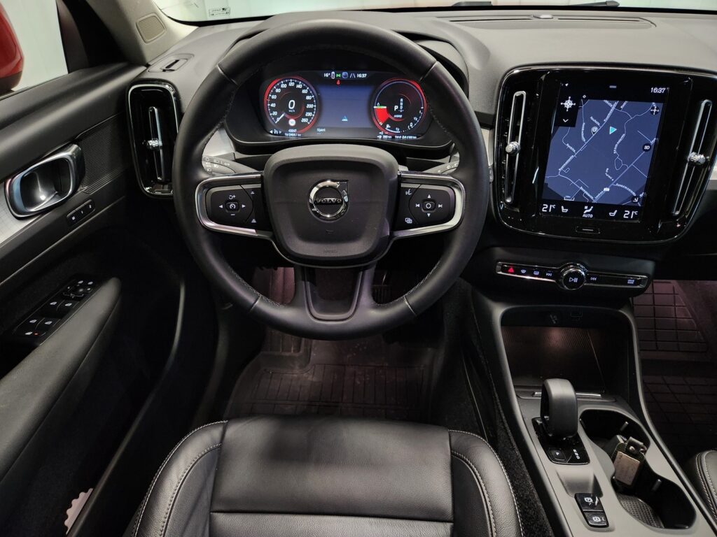 Volvo XC40, image 12