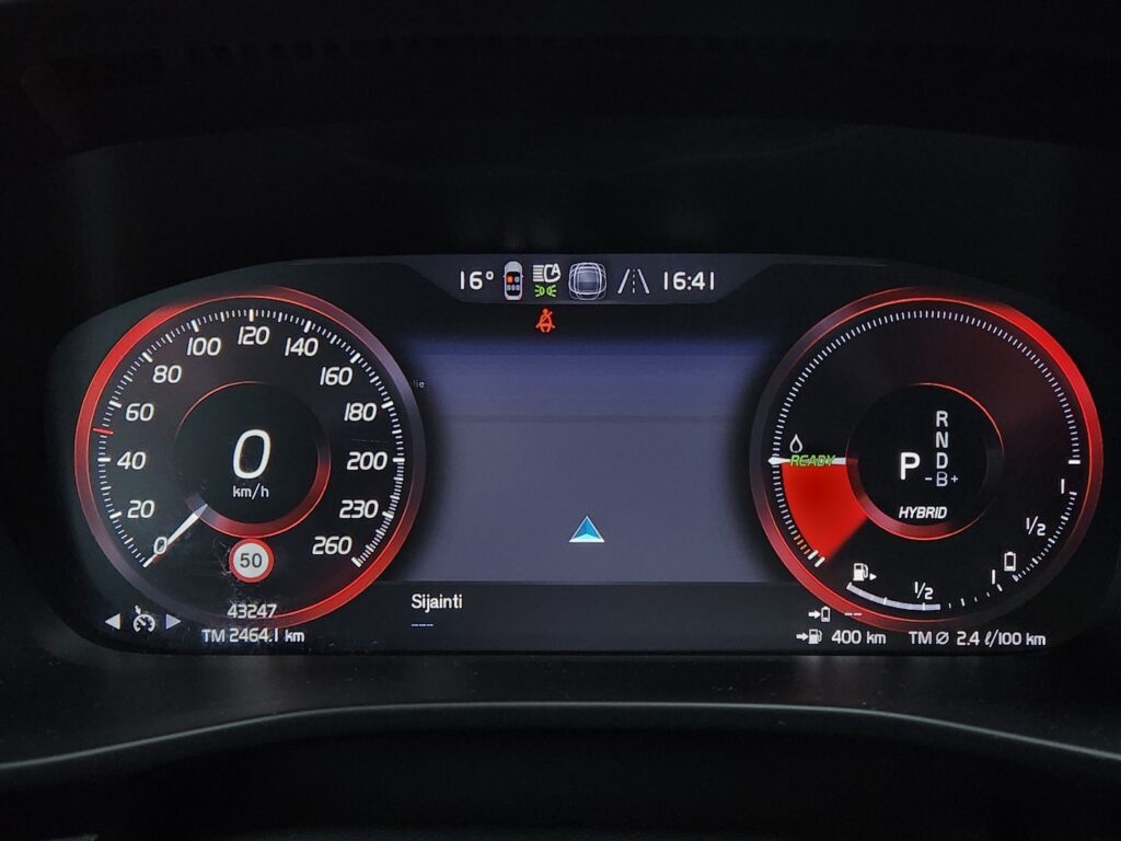 Volvo XC40, image 13