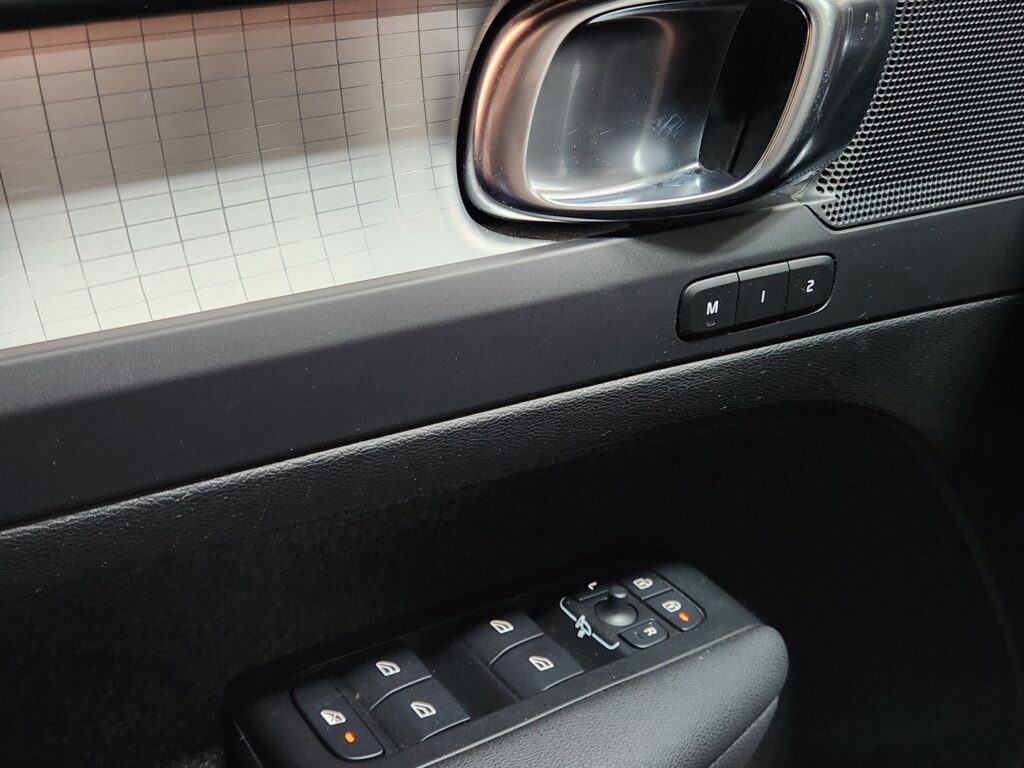 Volvo XC40, image 21