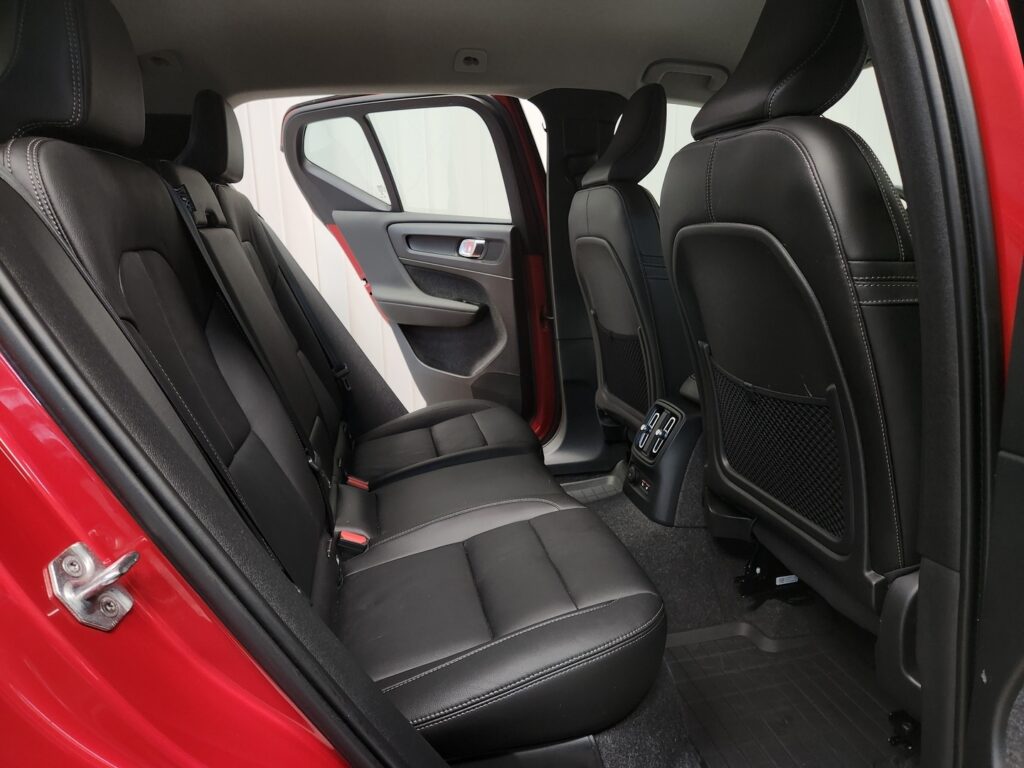 Volvo XC40, image 8