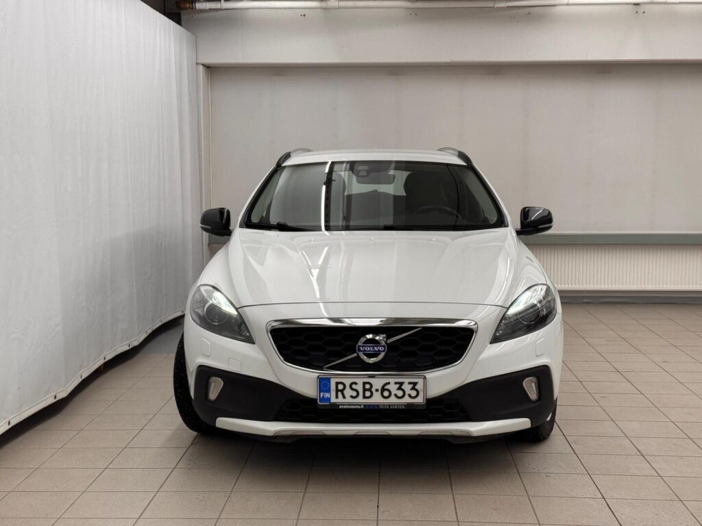Volvo V40 Cross Country, image 2