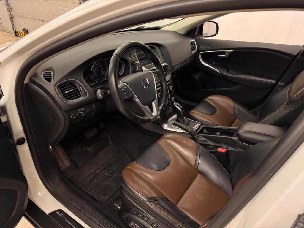 Volvo V40 Cross Country, image 3
