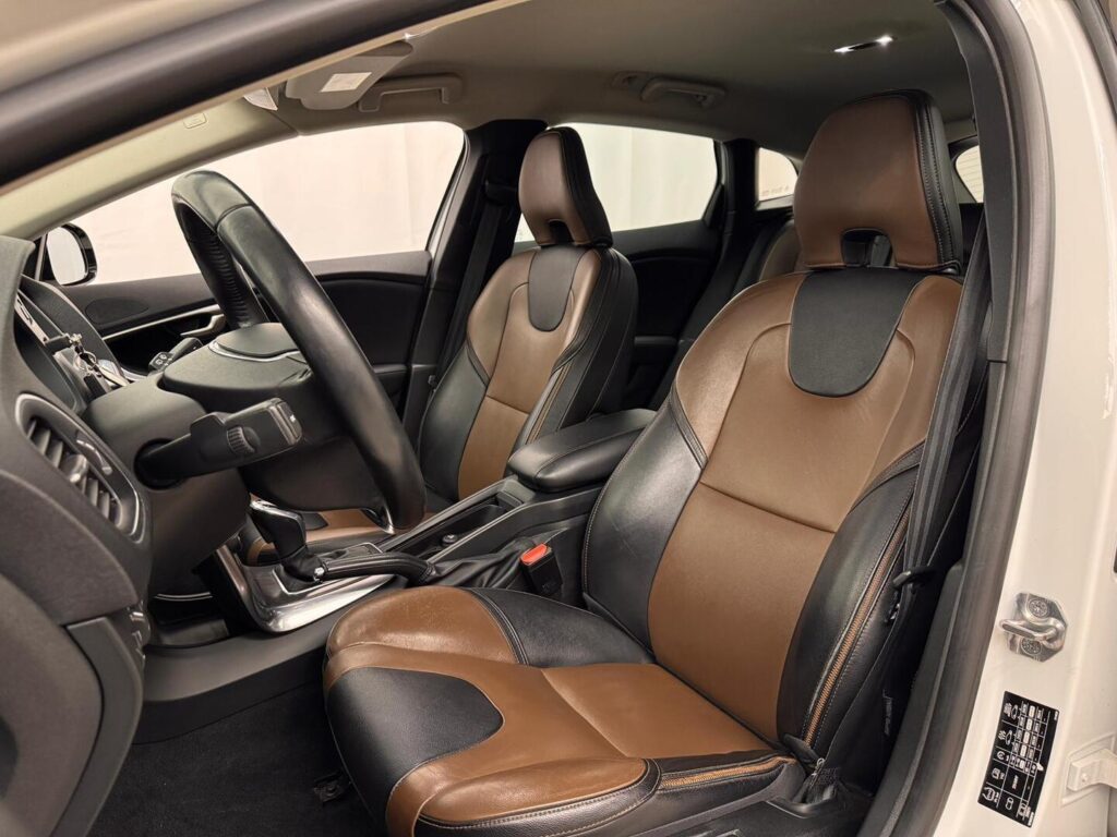 Volvo V40 Cross Country, image 5