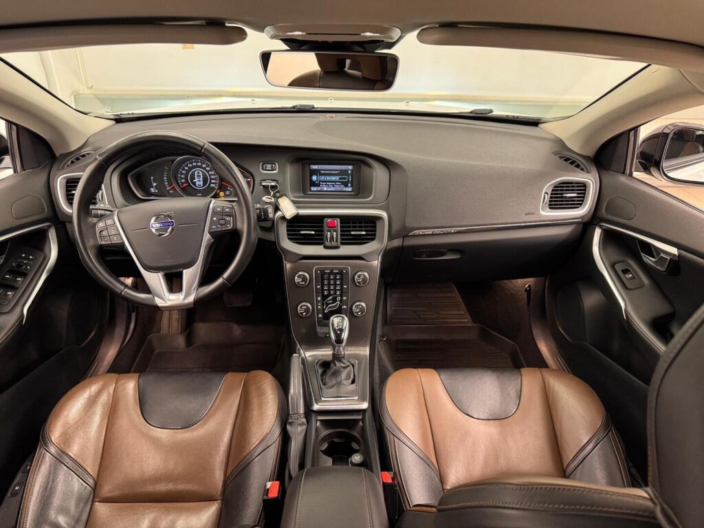 Volvo V40 Cross Country, image 9