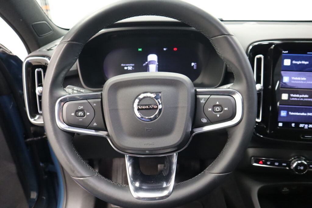 Volvo XC40, image 13