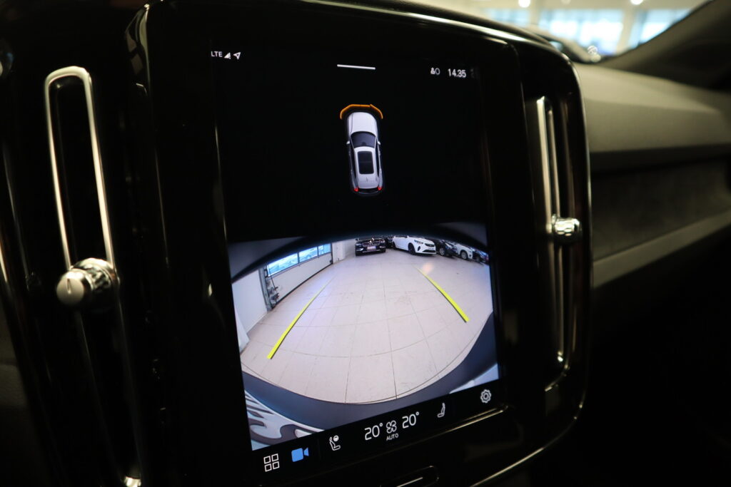 Volvo XC40, image 15