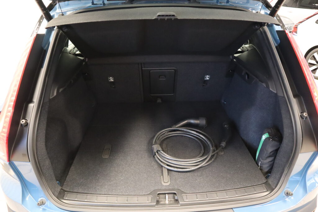 Volvo XC40, image 18