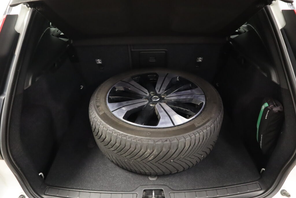 Volvo XC40, image 21