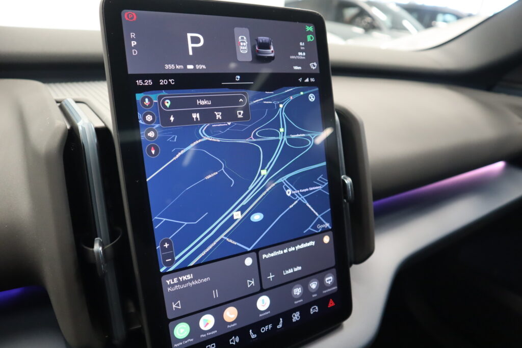 Volvo EX30, image 12