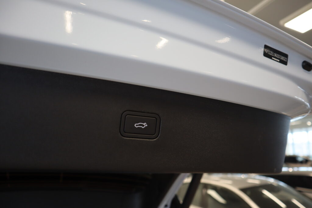 Volvo EX30, image 18