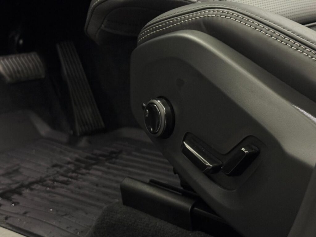 Volvo XC60, image 14