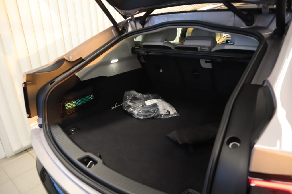 Volvo ES90, image 27