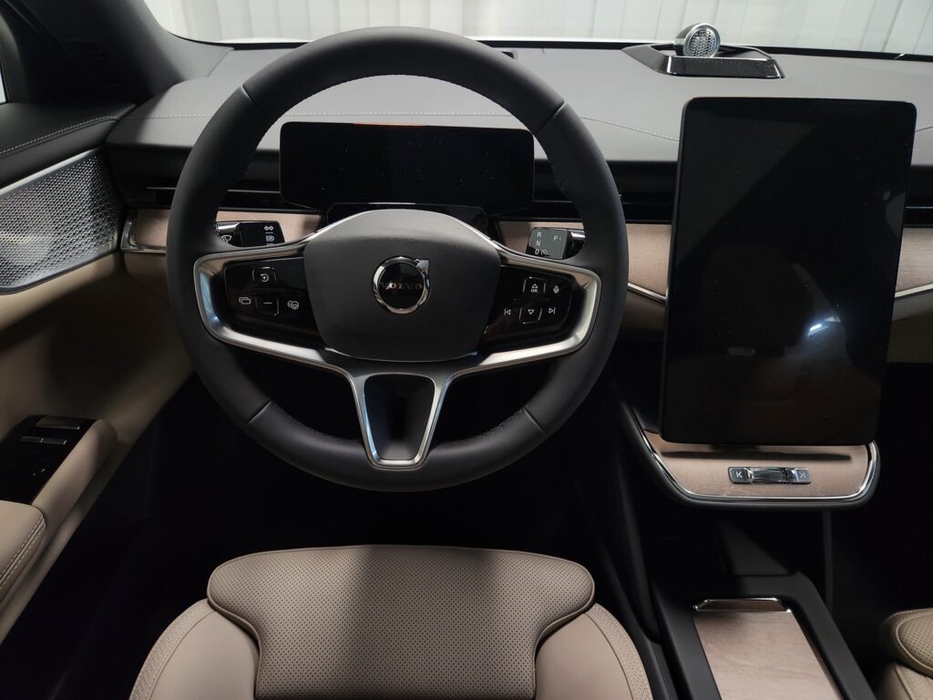 Volvo ES90, image 14