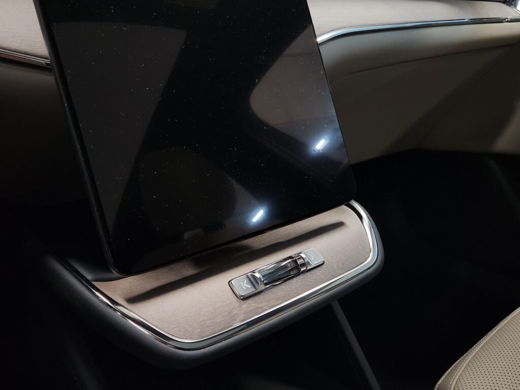 Volvo ES90, image 16