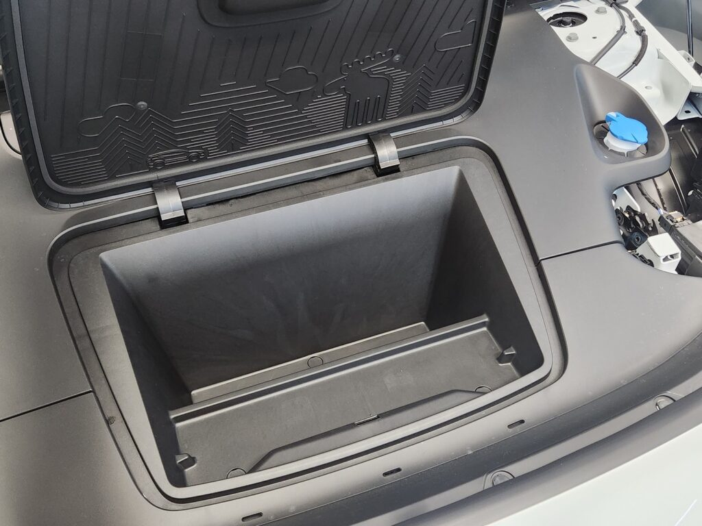 Volvo EX30, image 14