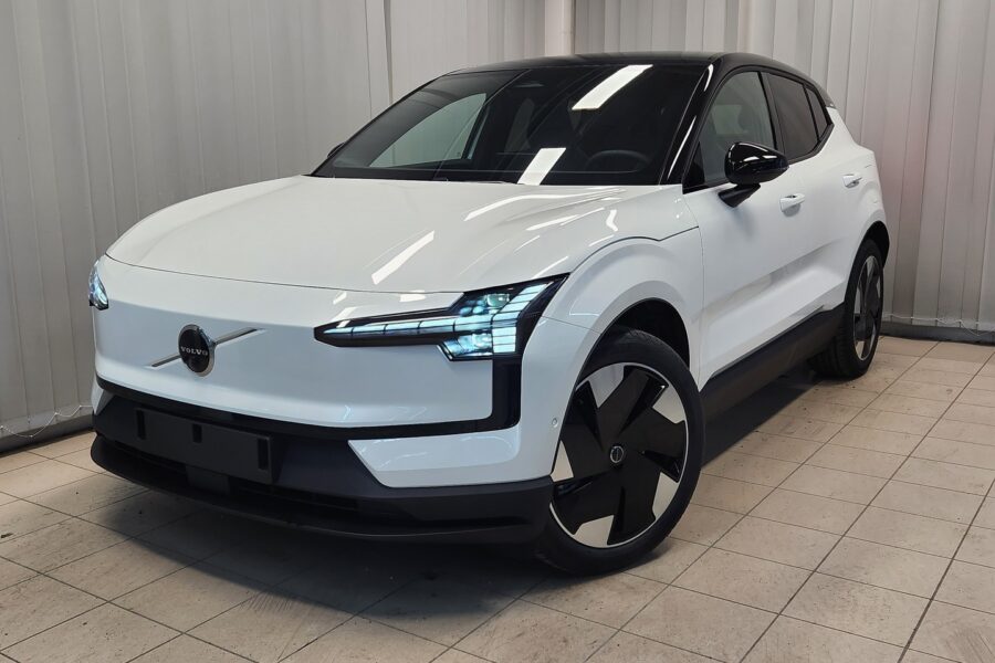 Volvo EX30, image 2