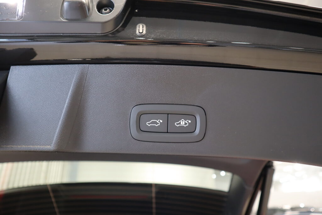 Volvo EX40, image 20