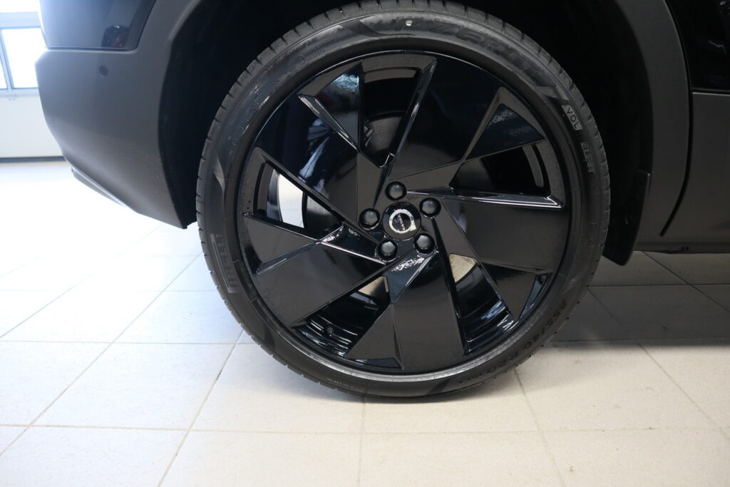 Volvo EX40, image 21