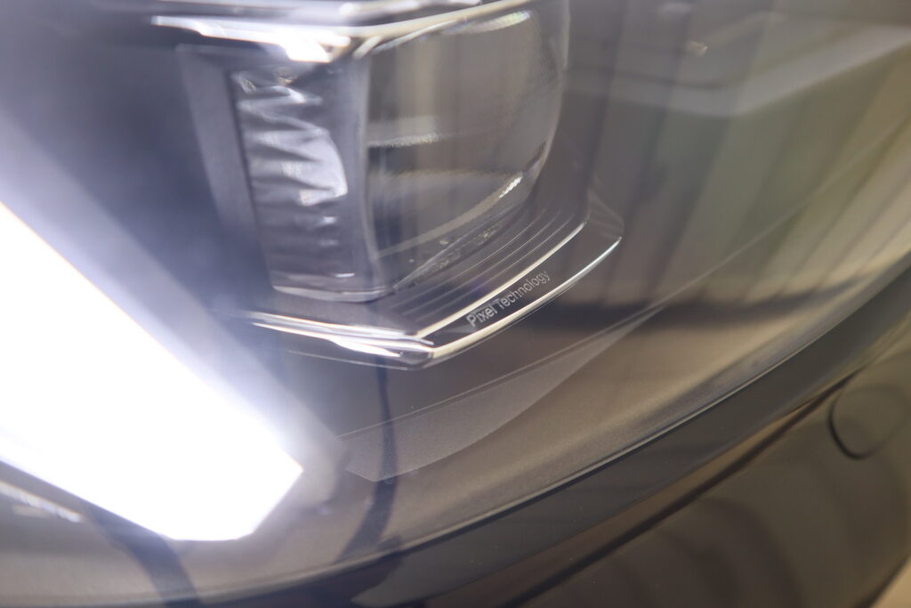 Volvo EX40, image 22