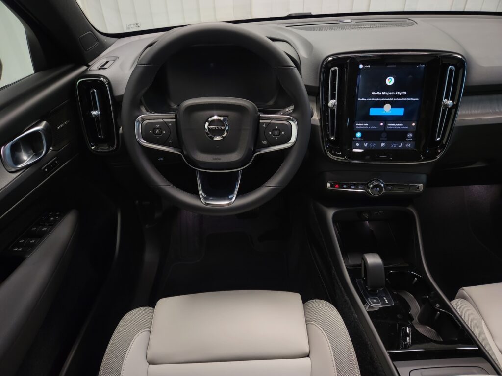 Volvo EC40, image 11