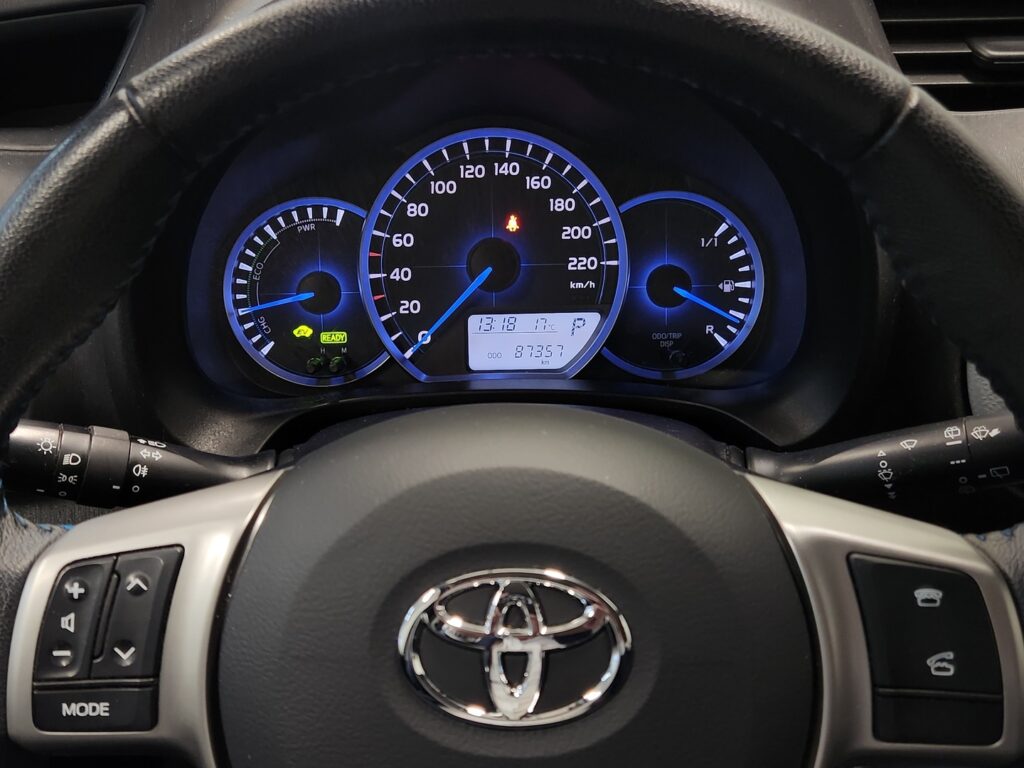 Toyota Yaris, image 12