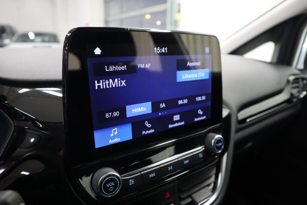 Ford Fiesta, image 13