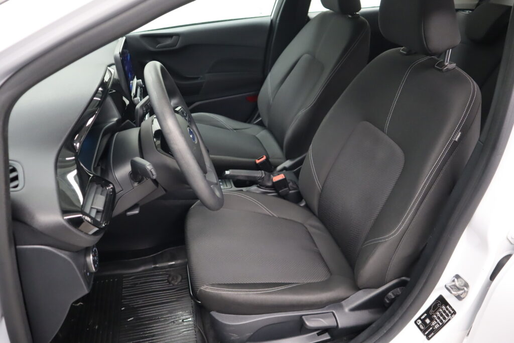 Ford Fiesta, image 7