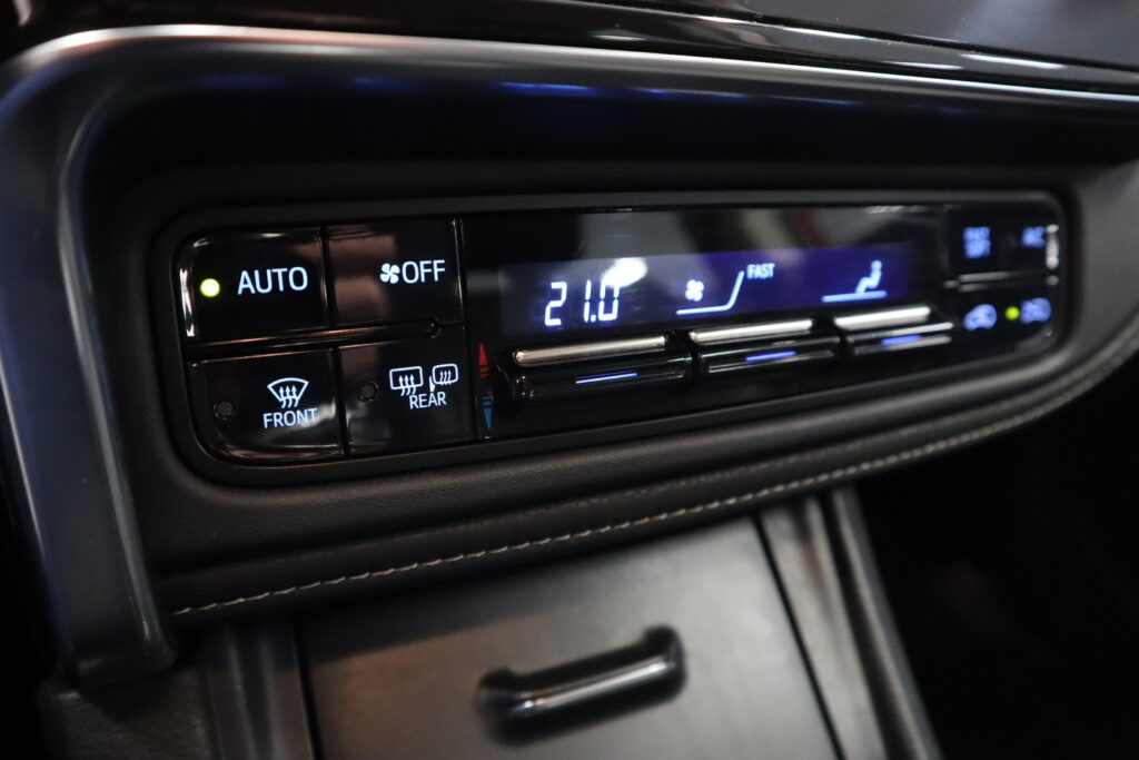 Toyota Auris, image 17