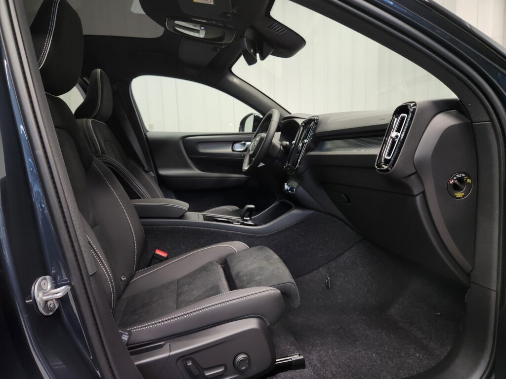 Volvo EC40, image 12