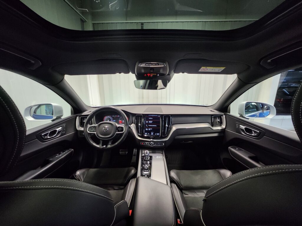 Volvo XC60, image 12