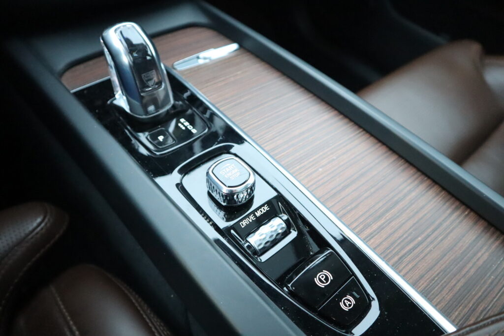 Volvo XC60, image 10