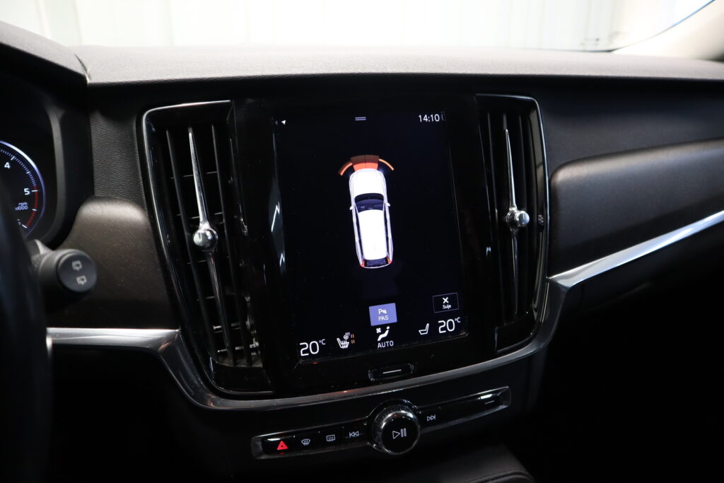 Volvo V90 Cross Country, image 10
