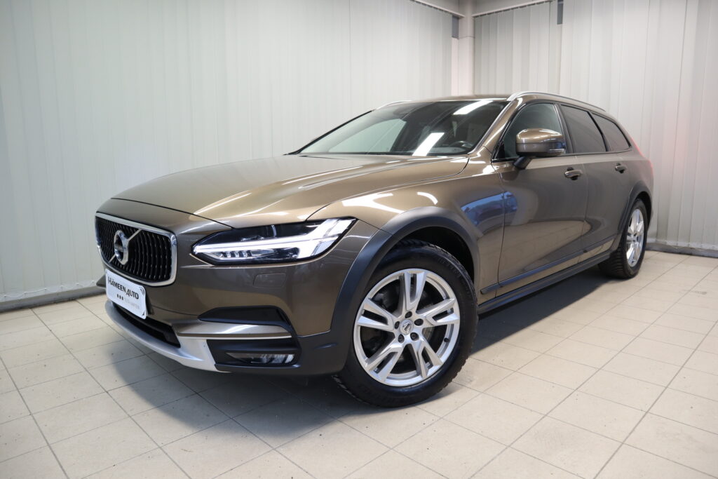 Volvo V90 Cross Country, image 2