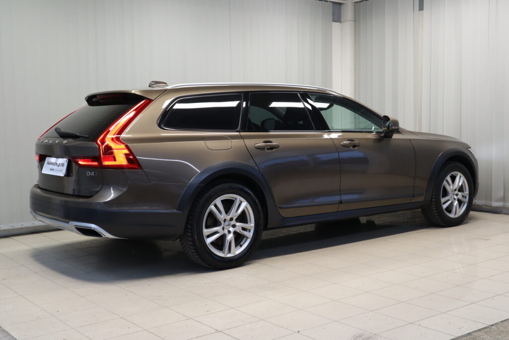 Volvo V90 Cross Country, image 21