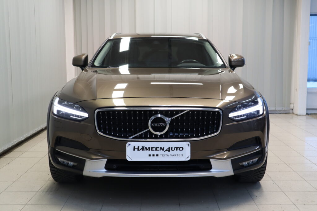 Volvo V90 Cross Country, image 3