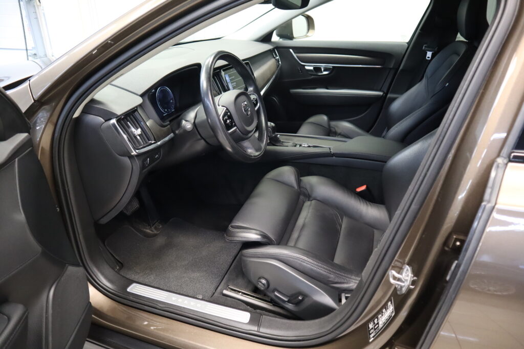 Volvo V90 Cross Country, image 4