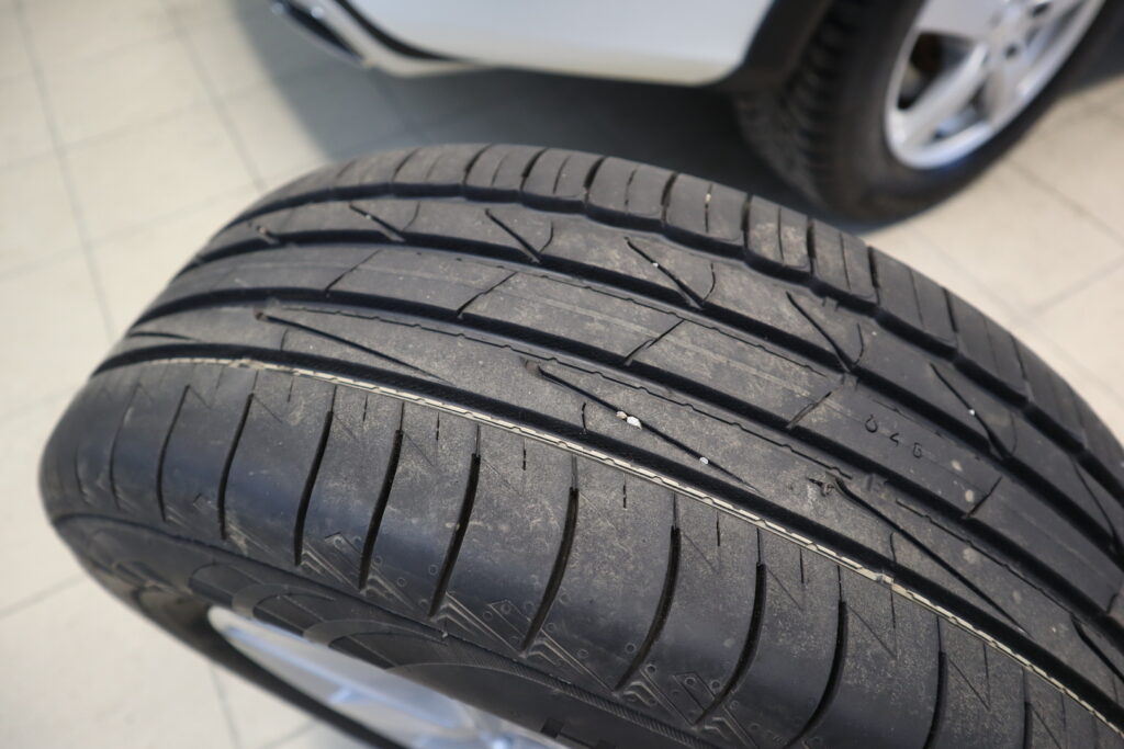 Volvo V60 Cross Country, image 16