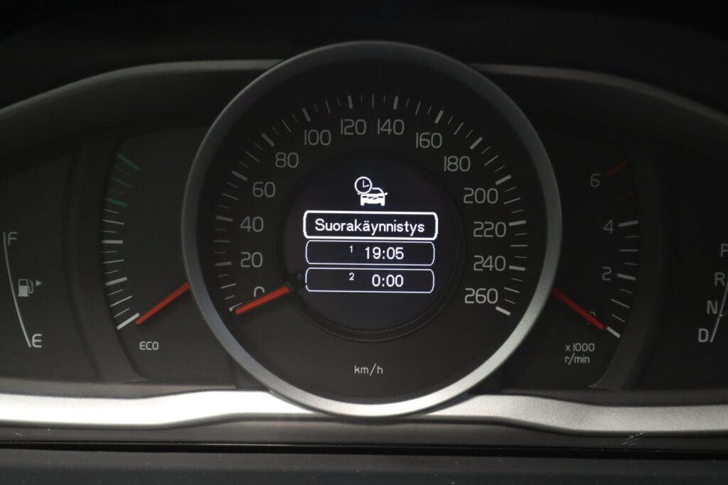 Volvo V60 Cross Country, image 7