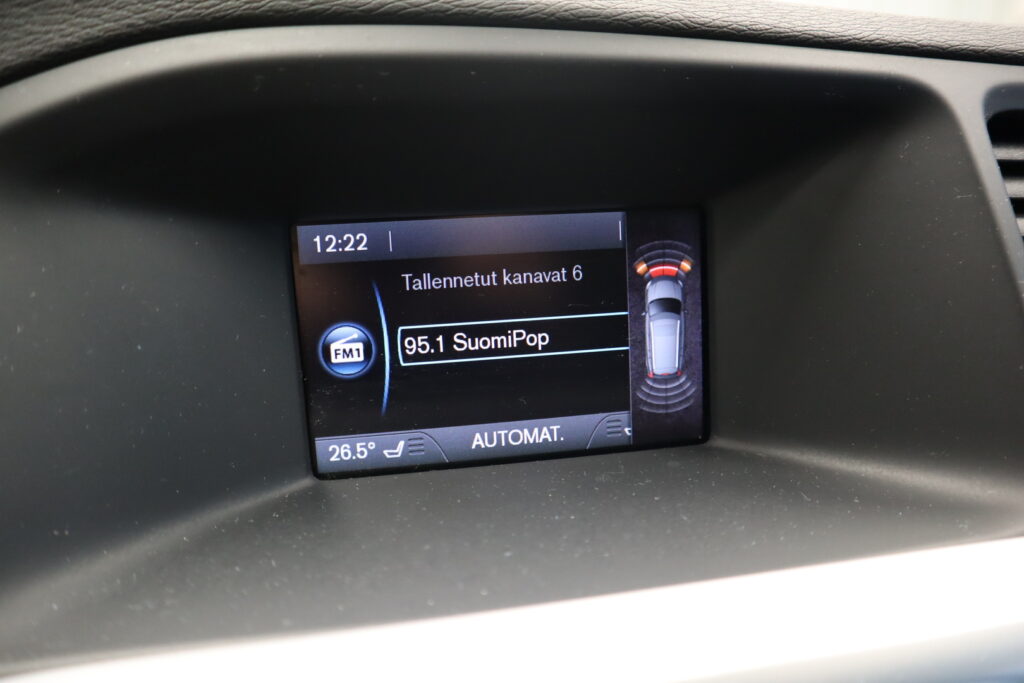 Volvo V60 Cross Country, image 9