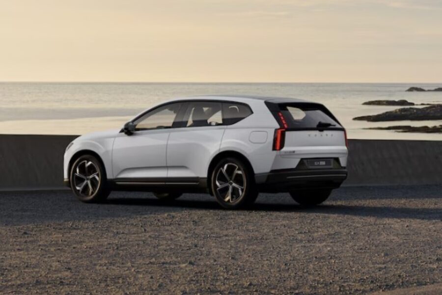 Volvo EX60, image 2