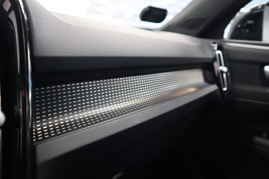 Volvo XC40, image 16