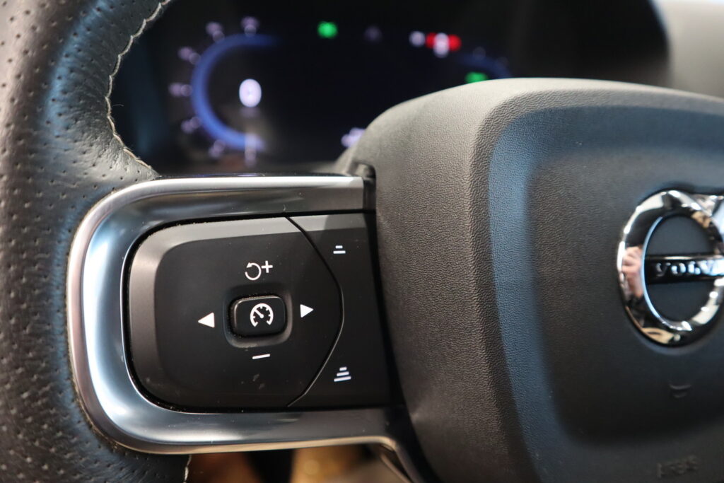 Volvo XC40, image 17