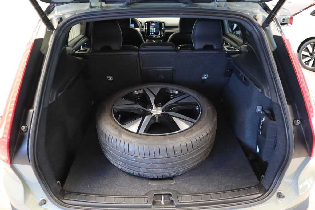 Volvo XC40, image 21